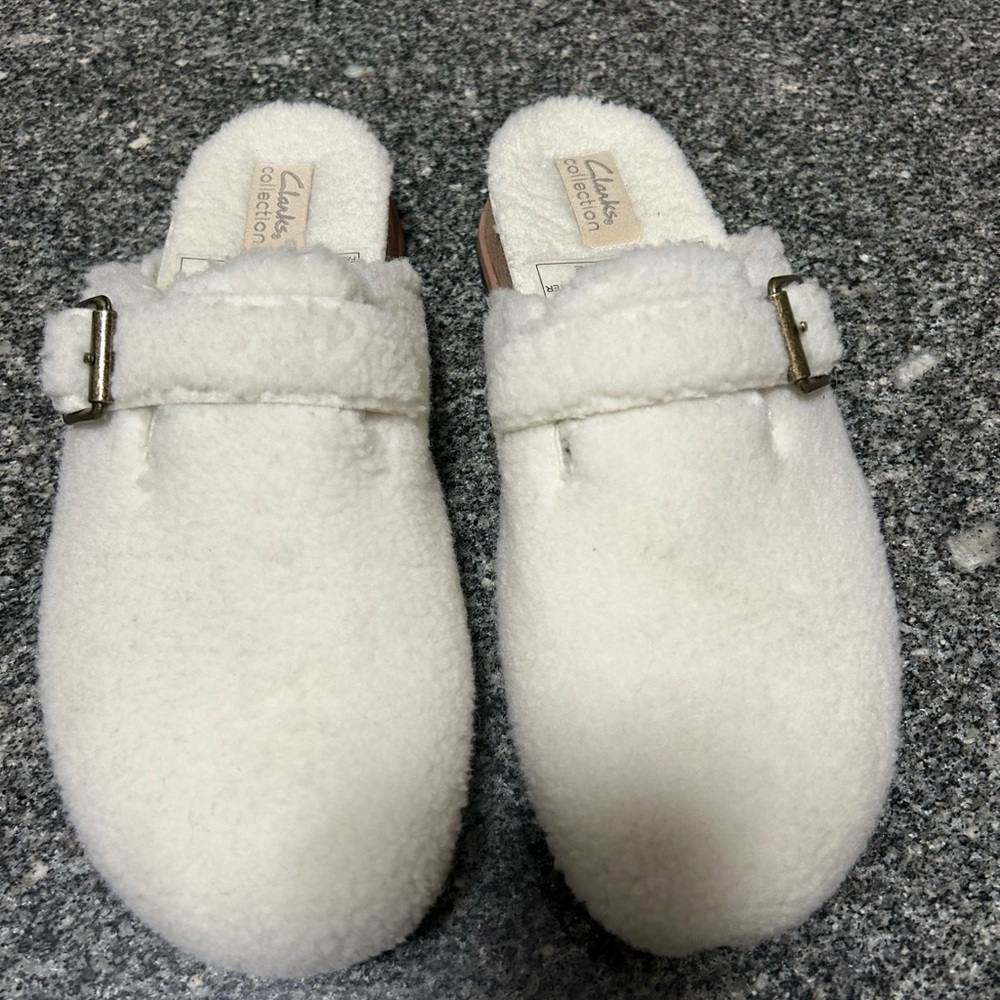 Clark’s new shoes size 10